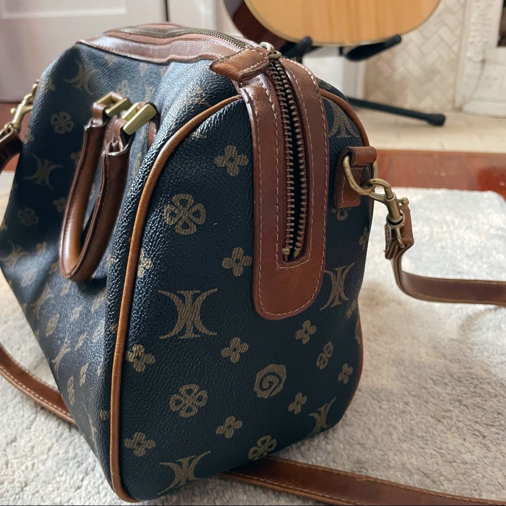 Logo Monogram Crossbody Designer - Picture 8 of 12